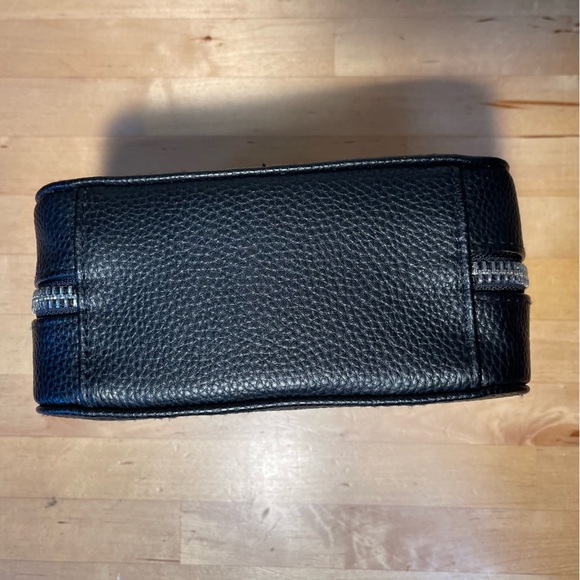 Trish McEvoy Makeup Planner - Picture 7 of 12